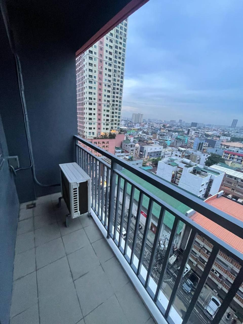 Red Residences Chino Roces Makati Makati City Exterior photo